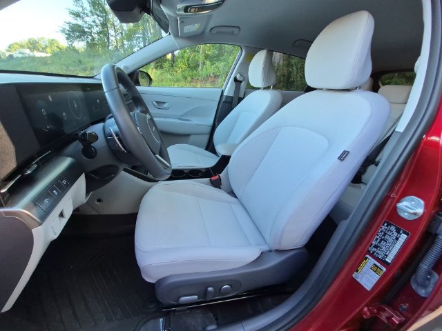 Used 2025 Hyundai Kona SEL FWD image 27