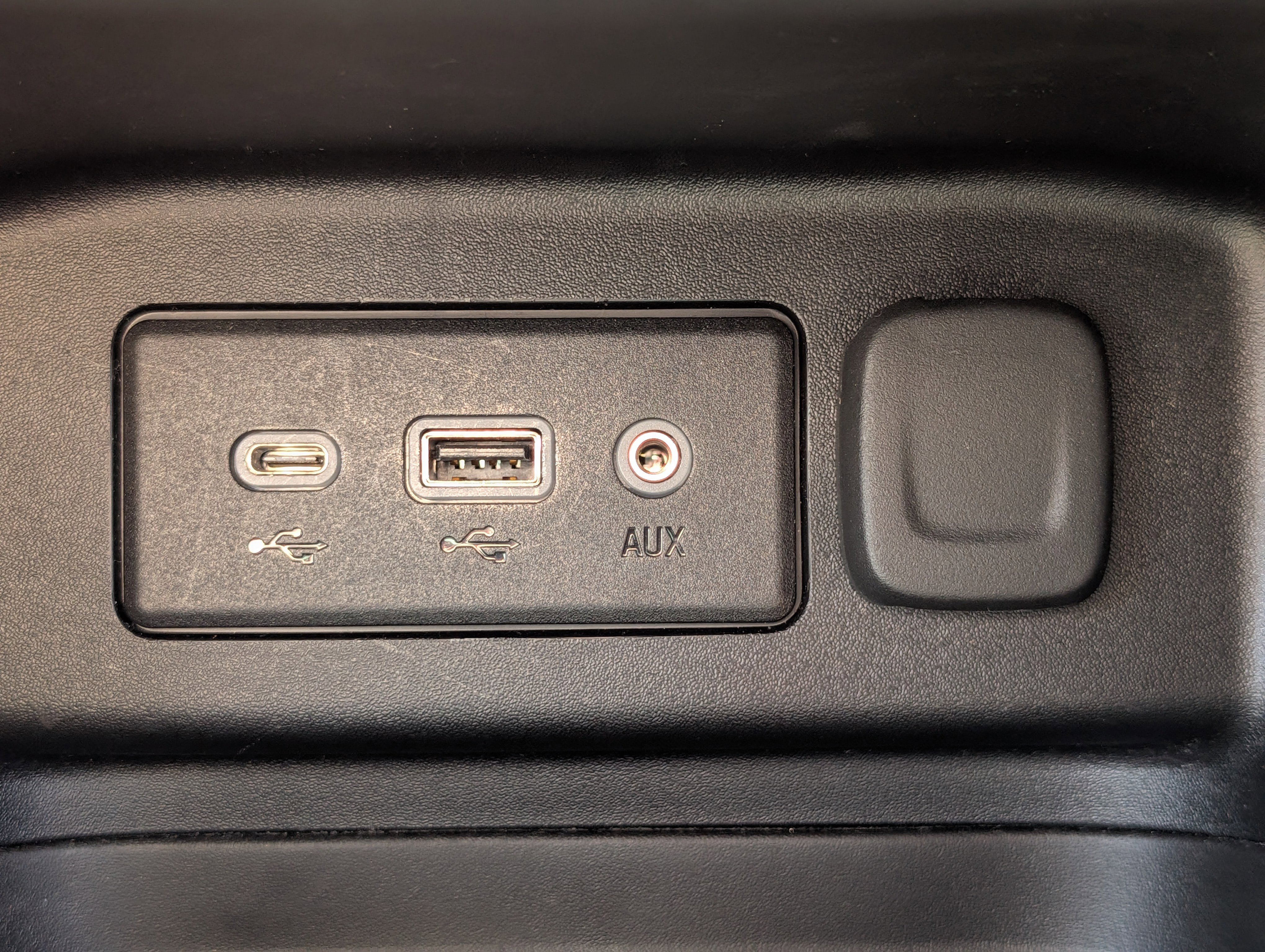 Used 2022 Chevrolet Equinox LT w/ Driver Convenience Package image 23