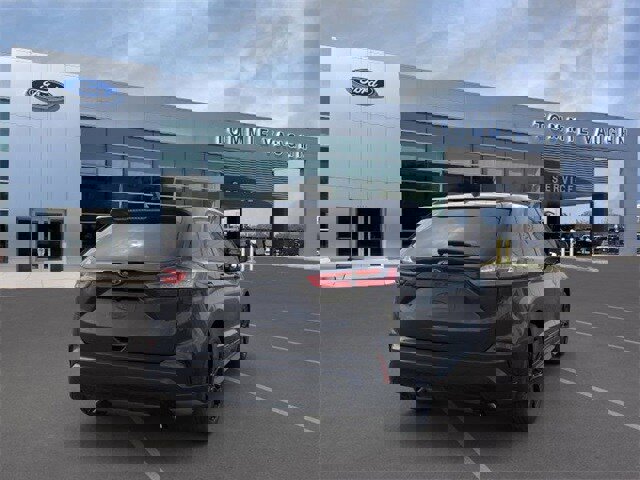 New 2024 Ford Edge SE w/ Black Appearance Package image 8