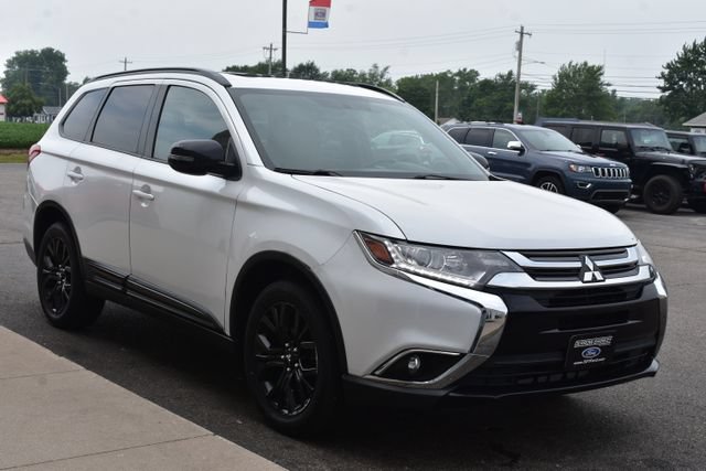 Used 2018 Mitsubishi Outlander LE AWD/4WD image 10