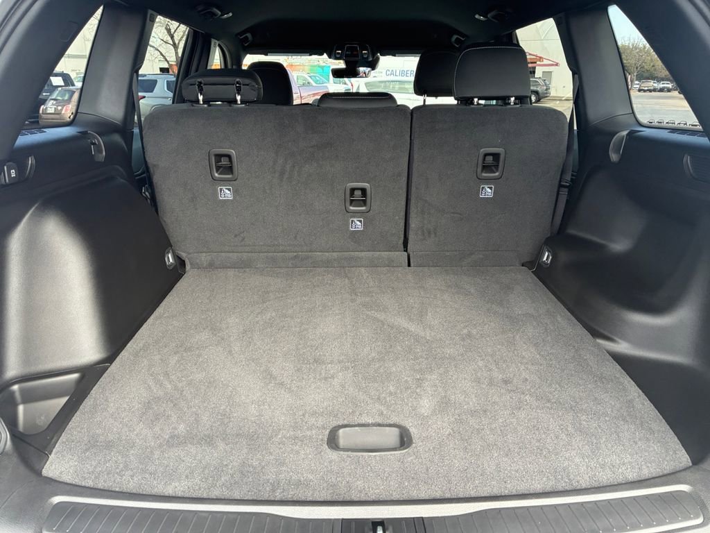 New 2025 Jeep Grand Cherokee Laredo w/ MOPAR Finishing Package RWD image 24