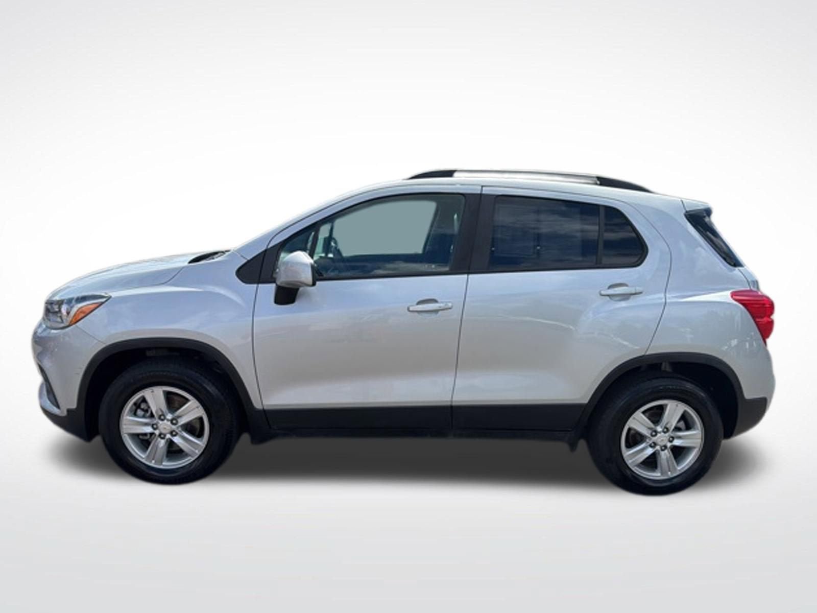 Used 2022 Chevrolet Trax LT w/ Driver Confidence Package AWD/4WD image 6