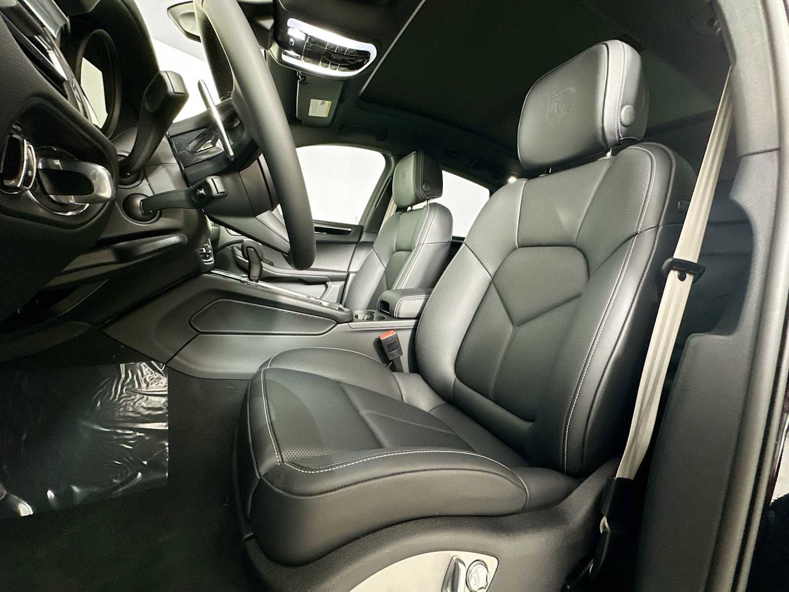 New 2025 Porsche Macan S image 5