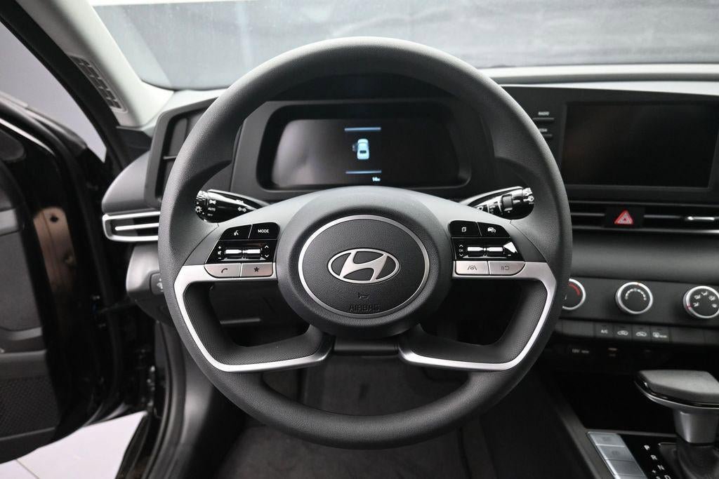 New 2026 Hyundai Elantra SE FWD image 21