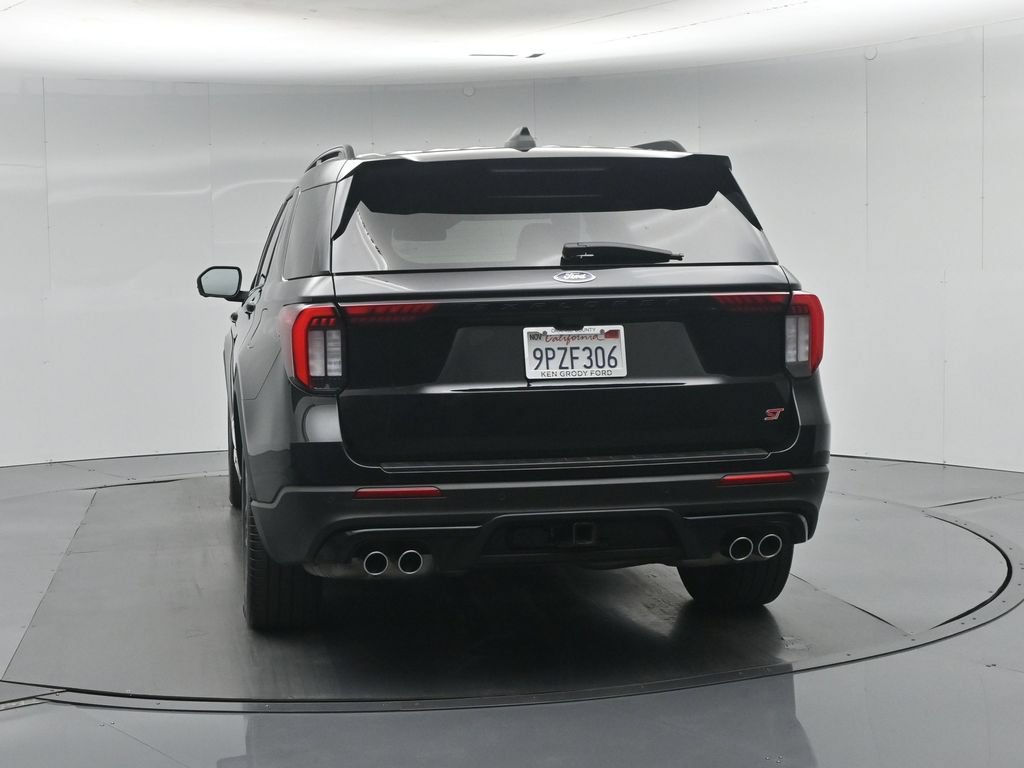 Used 2025 Ford Explorer ST RWD image 31