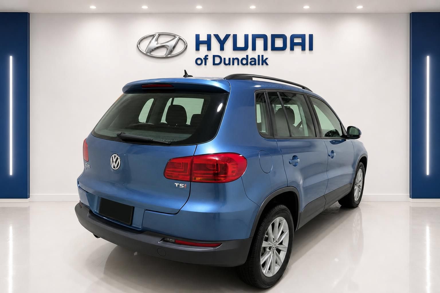 Used 2017 Volkswagen Tiguan S FWD image 3