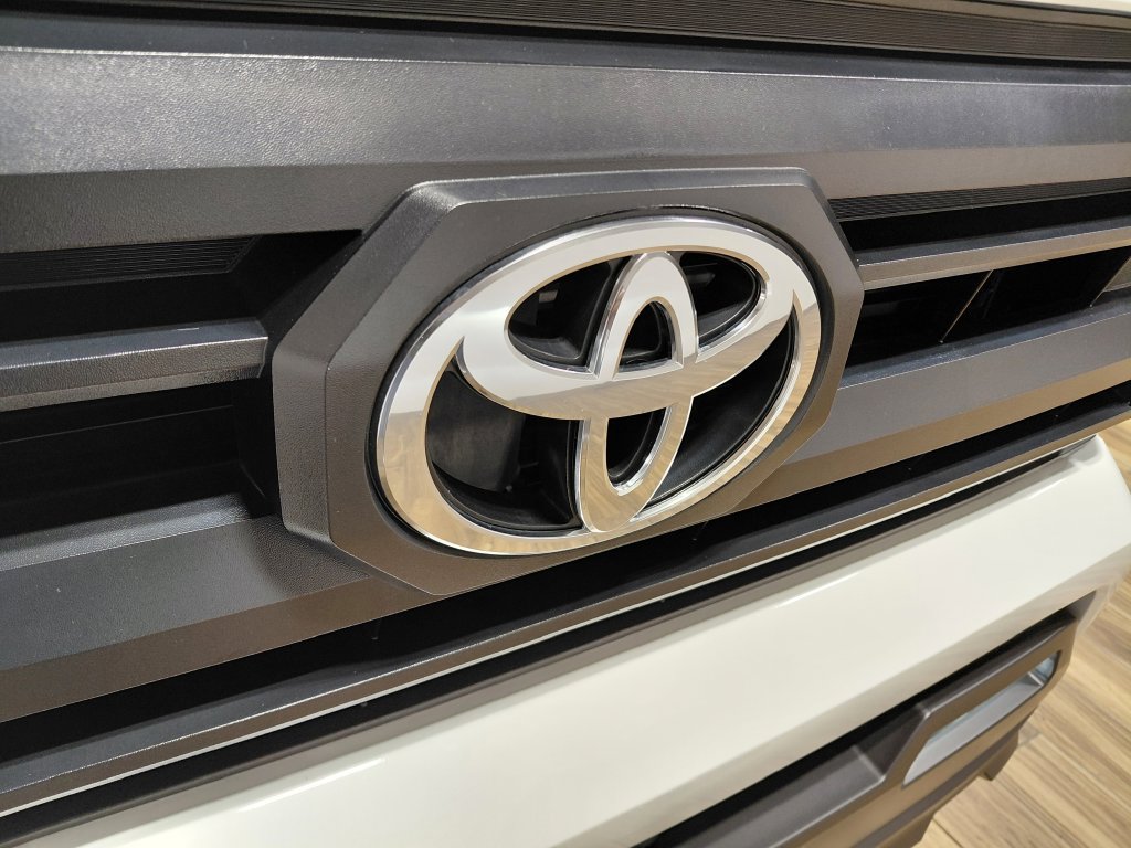 Used 2026 Toyota Tacoma SR5 AWD/4WD image 18