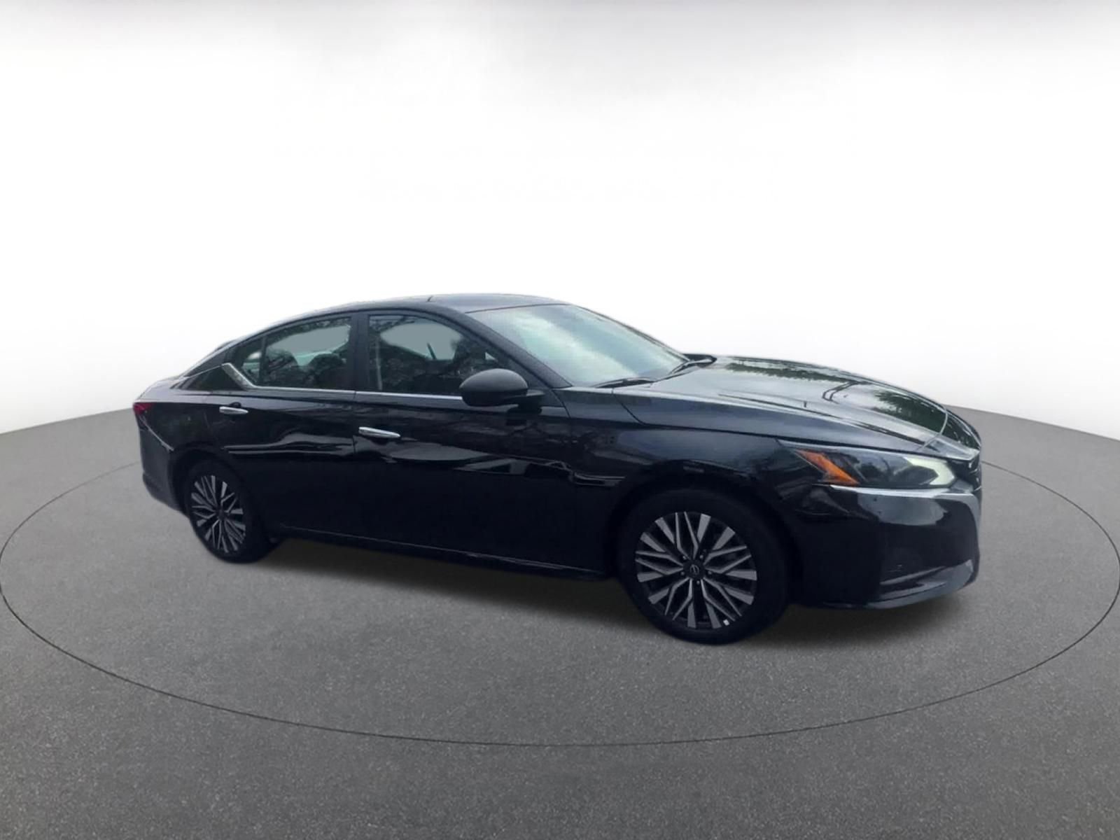 Used 2025 Nissan Altima 2.5 SV video 2