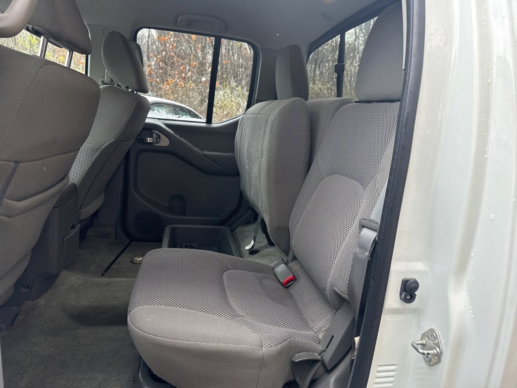 Used 2018 Nissan Frontier SV image 31