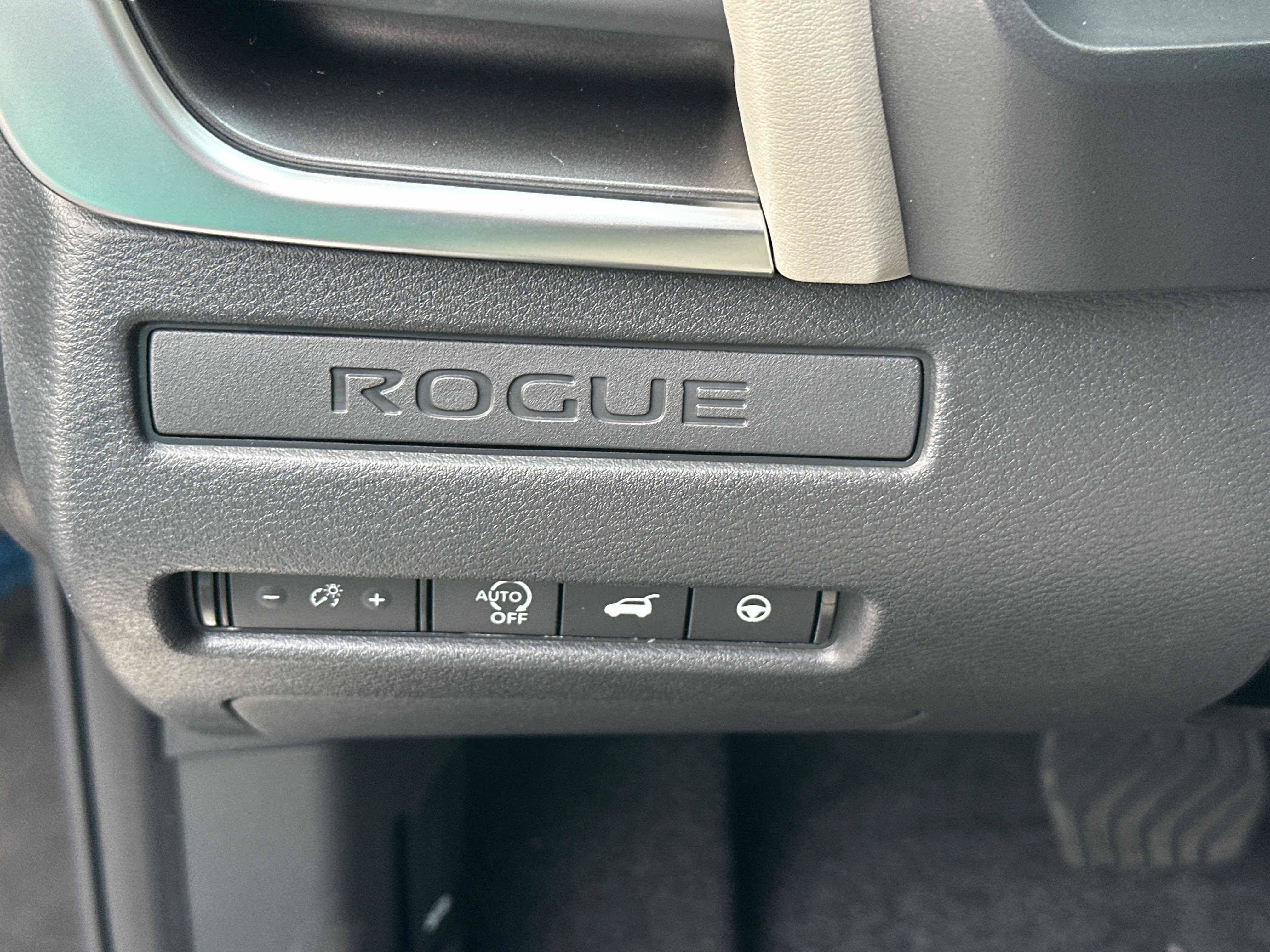 New 2026 Nissan Rogue Dark Armor AWD/4WD image 22