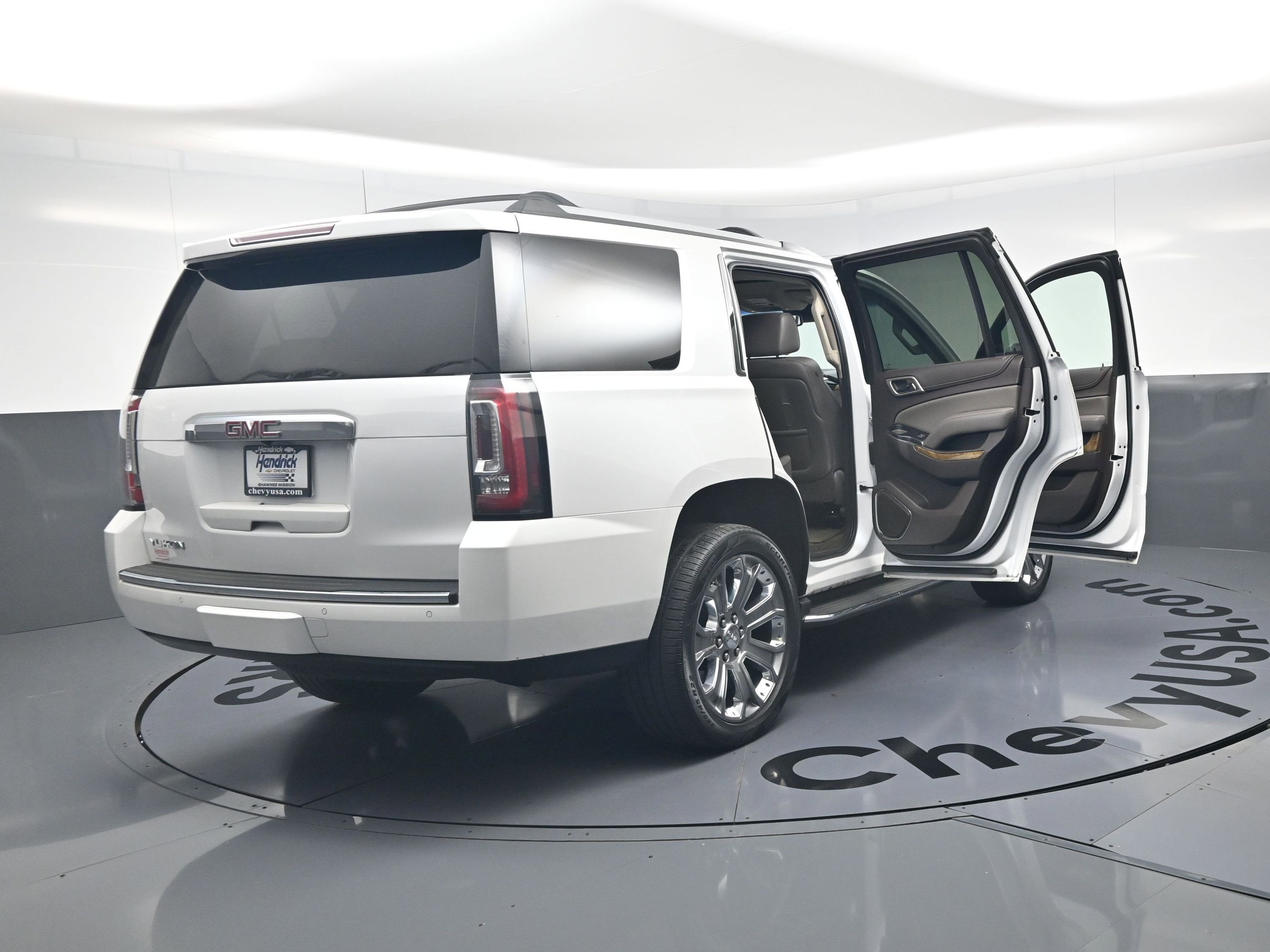 Used 2016 GMC Yukon Denali w/ Open Road Package AWD/4WD image 27