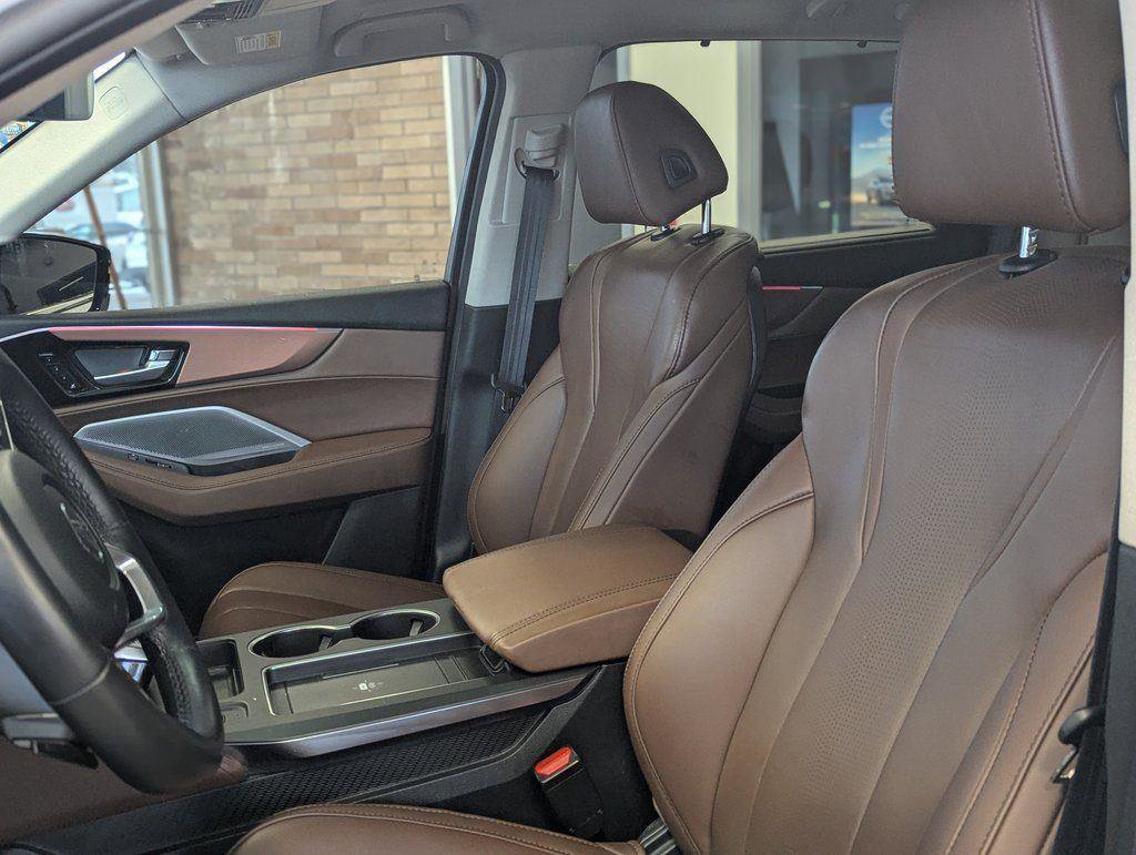 Used 2025 Acura MDX SH-AWD w/ Technology Package image 10