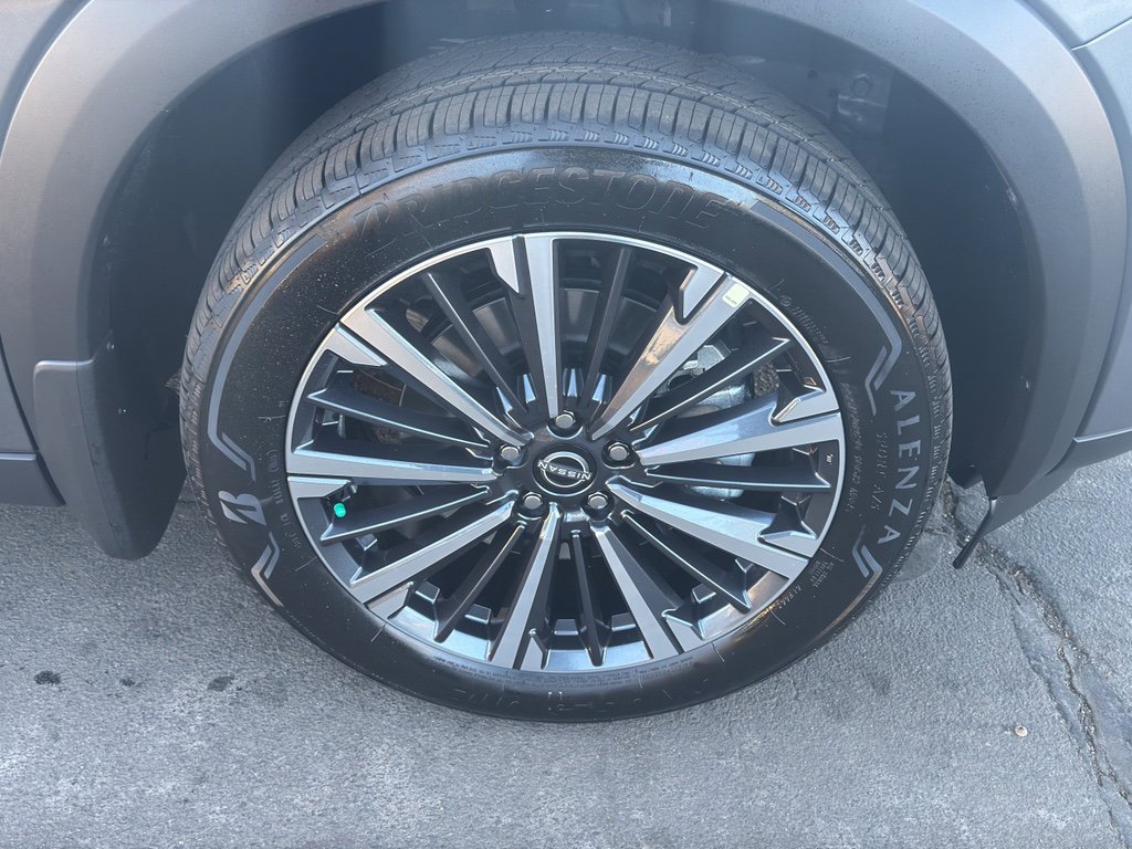 New 2026 Nissan Pathfinder Platinum image 9