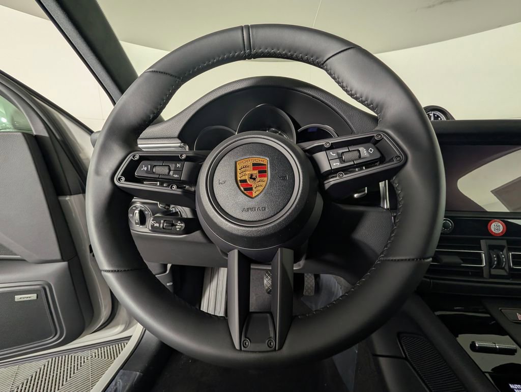 New 2026 Porsche Macan AWD/4WD image 35