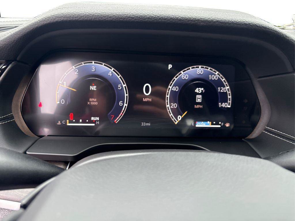 New 2026 Jeep Grand Cherokee L Limited w/ Limited Altitude Package AWD/4WD image 13