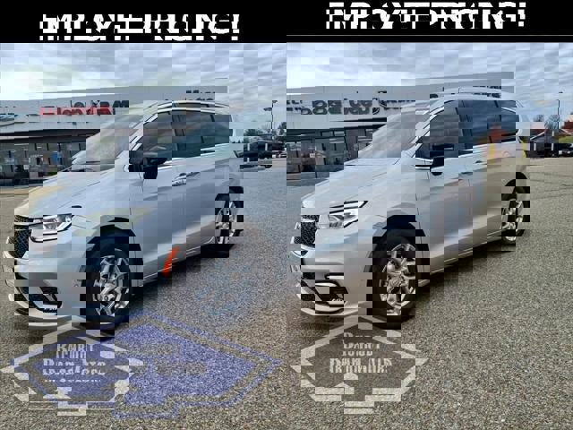 New 2026 Chrysler Pacifica Select image 43