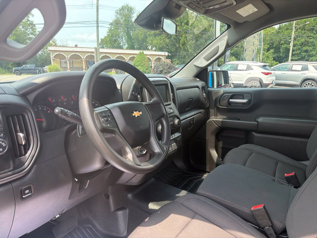 Certified 2025 Chevrolet Silverado 1500 W/T RWD image 26