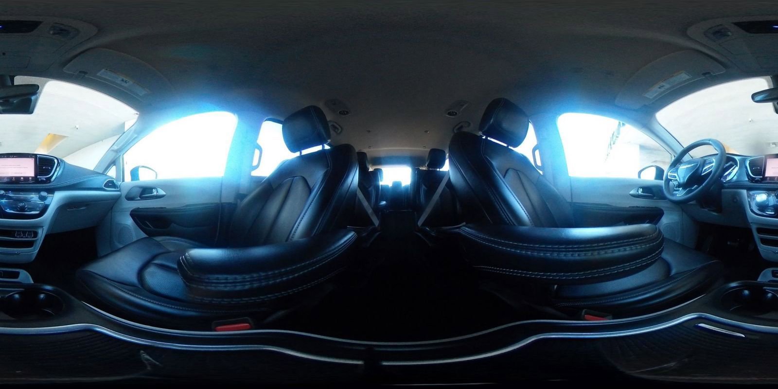 Used 2023 Chrysler Pacifica Touring-L image 45