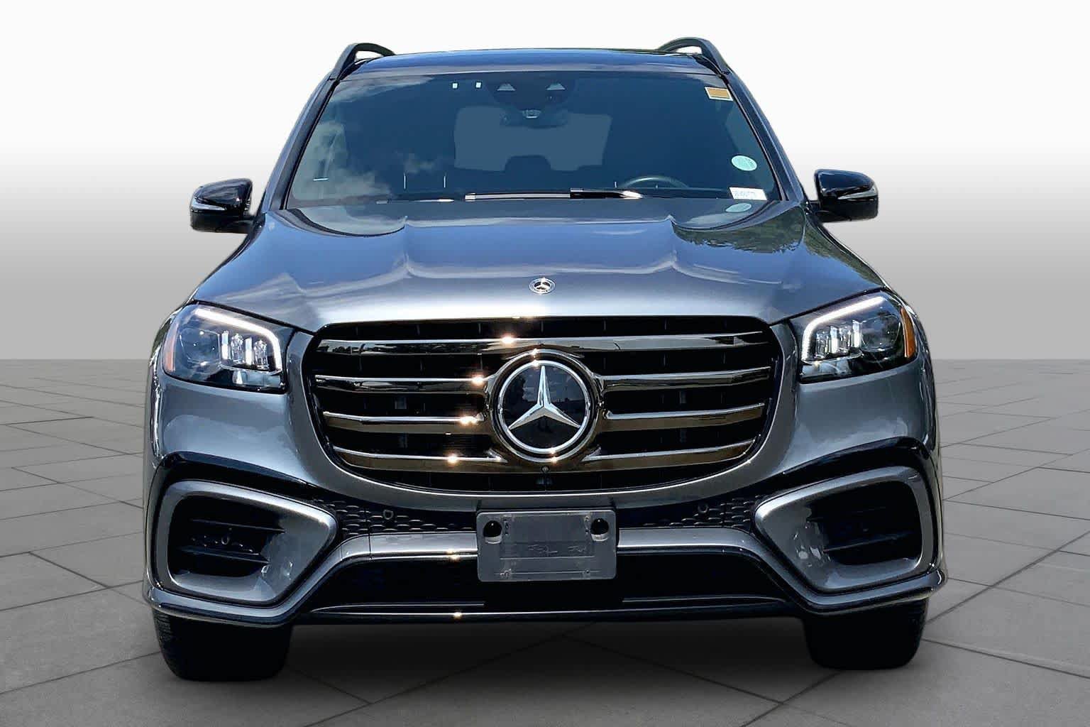 Used 2025 Mercedes-Benz GLS 450 4MATIC image 4