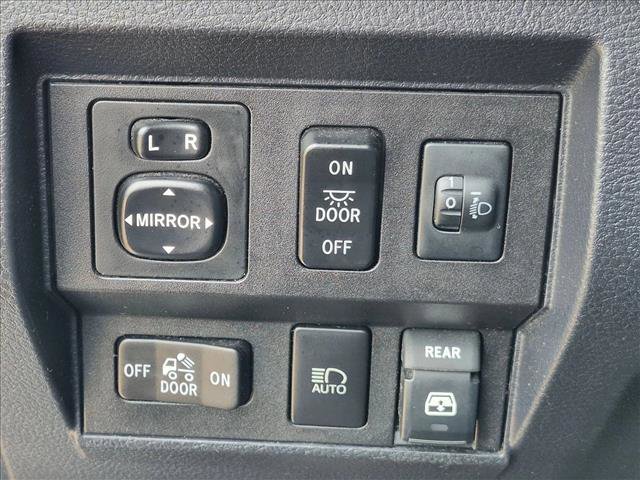 Used 2018 Toyota Tundra SR5 w/ SR5 Upgrade Package RWD image 11