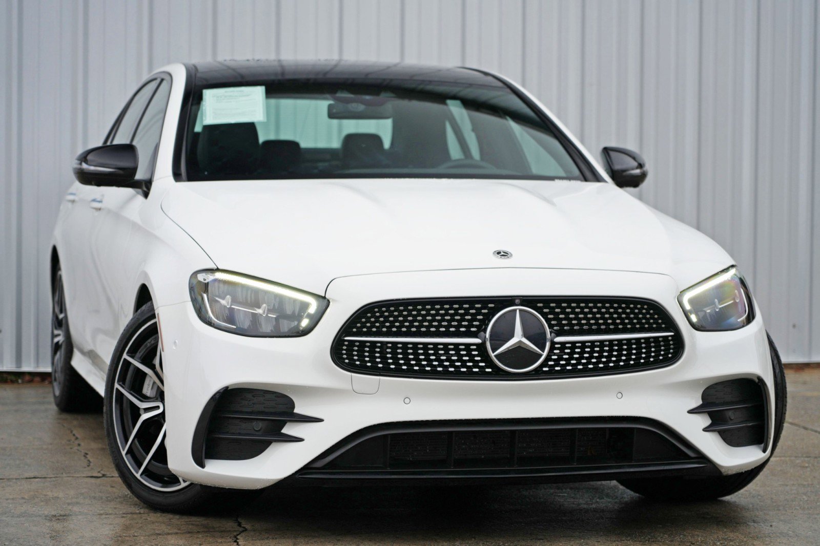 Used 2021 Mercedes-Benz E 350 Sedan w/ Premium Package image 4