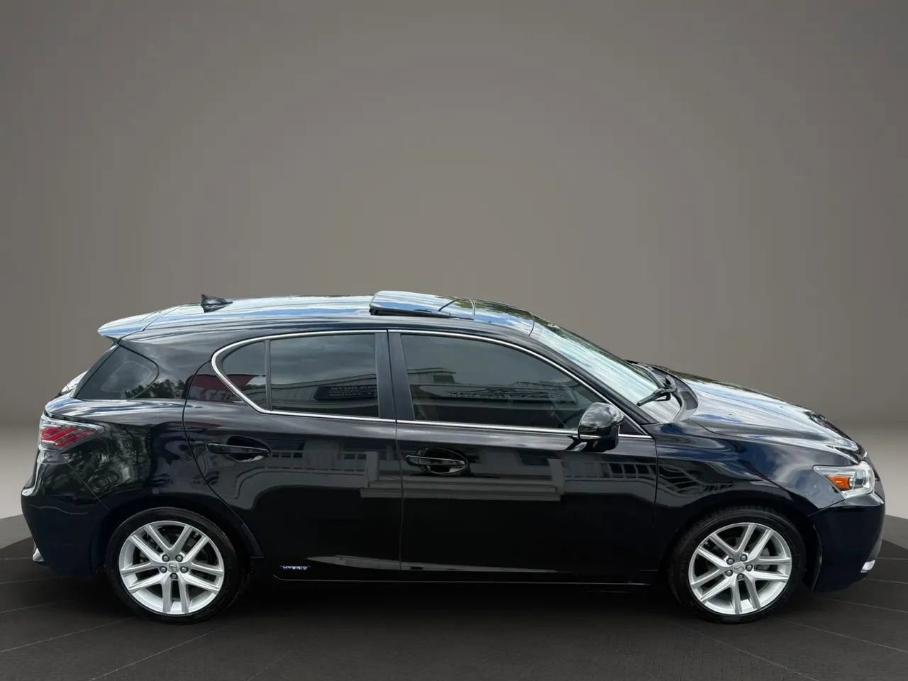 Used 2015 Lexus CT 200h FWD image 6