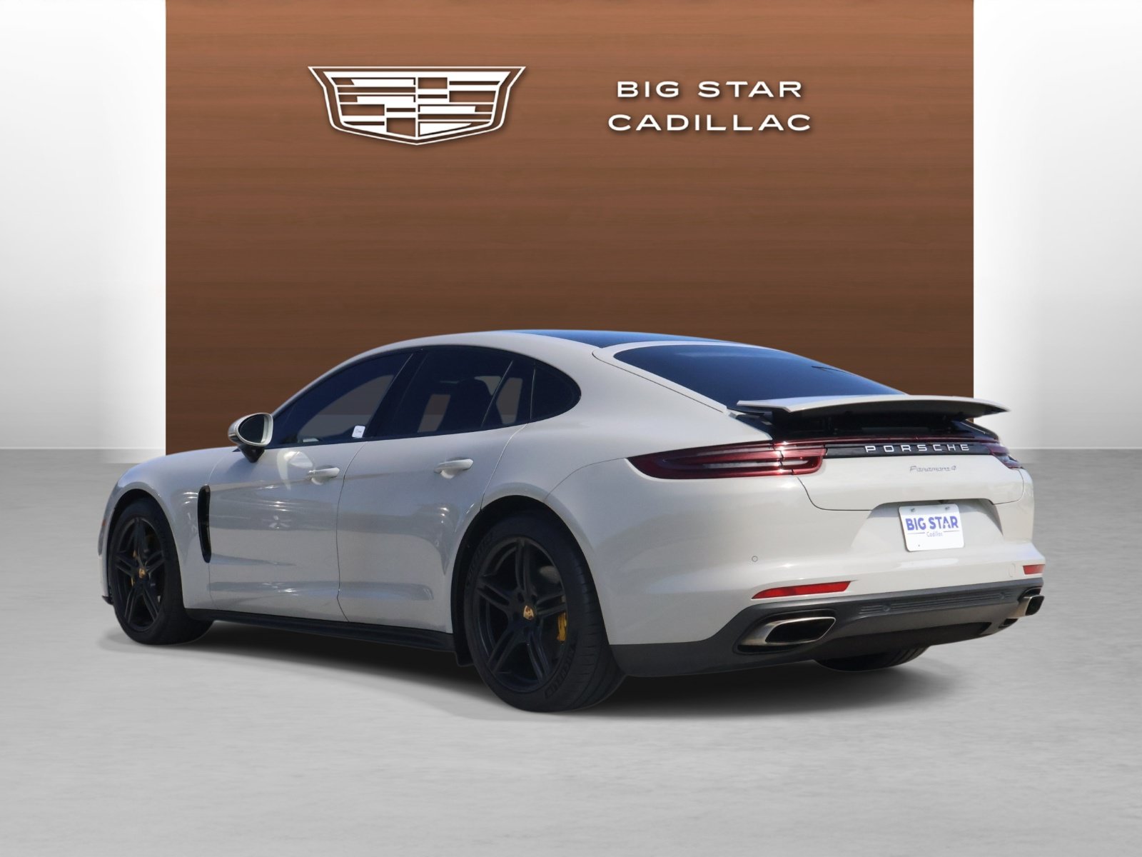 Used 2018 Porsche Panamera 4 AWD/4WD image 3