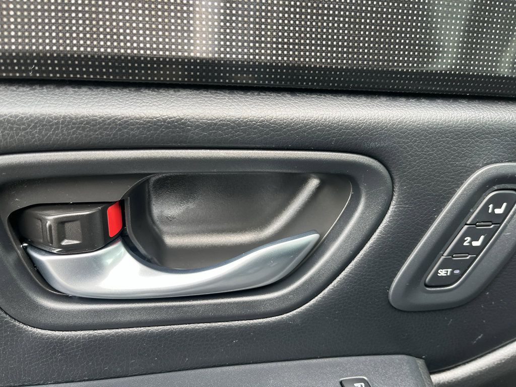 Used 2025 Honda Pilot Elite image 14