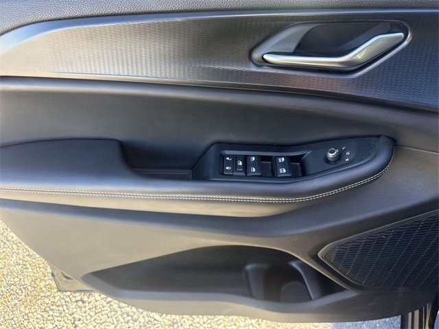 Used 2023 Jeep Grand Cherokee L Laredo image 13