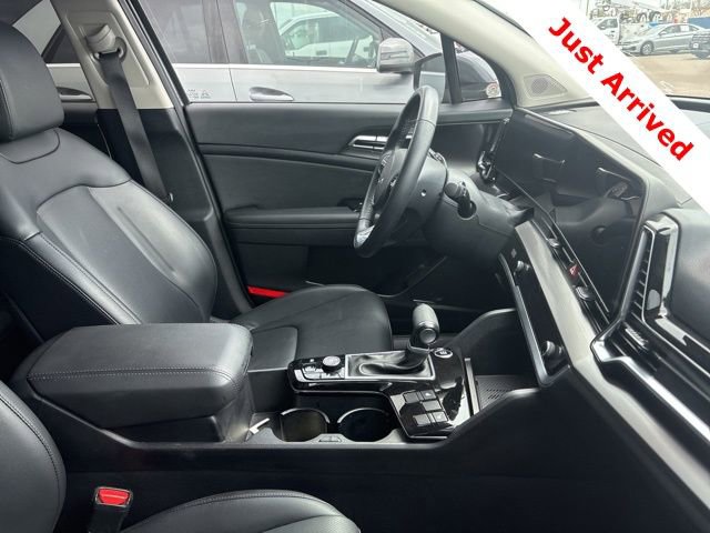 Used 2023 Kia Sportage EX image 11