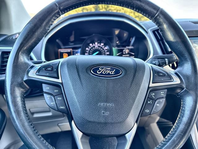 Used 2015 Ford Edge Titanium w/ Technology Package image 24