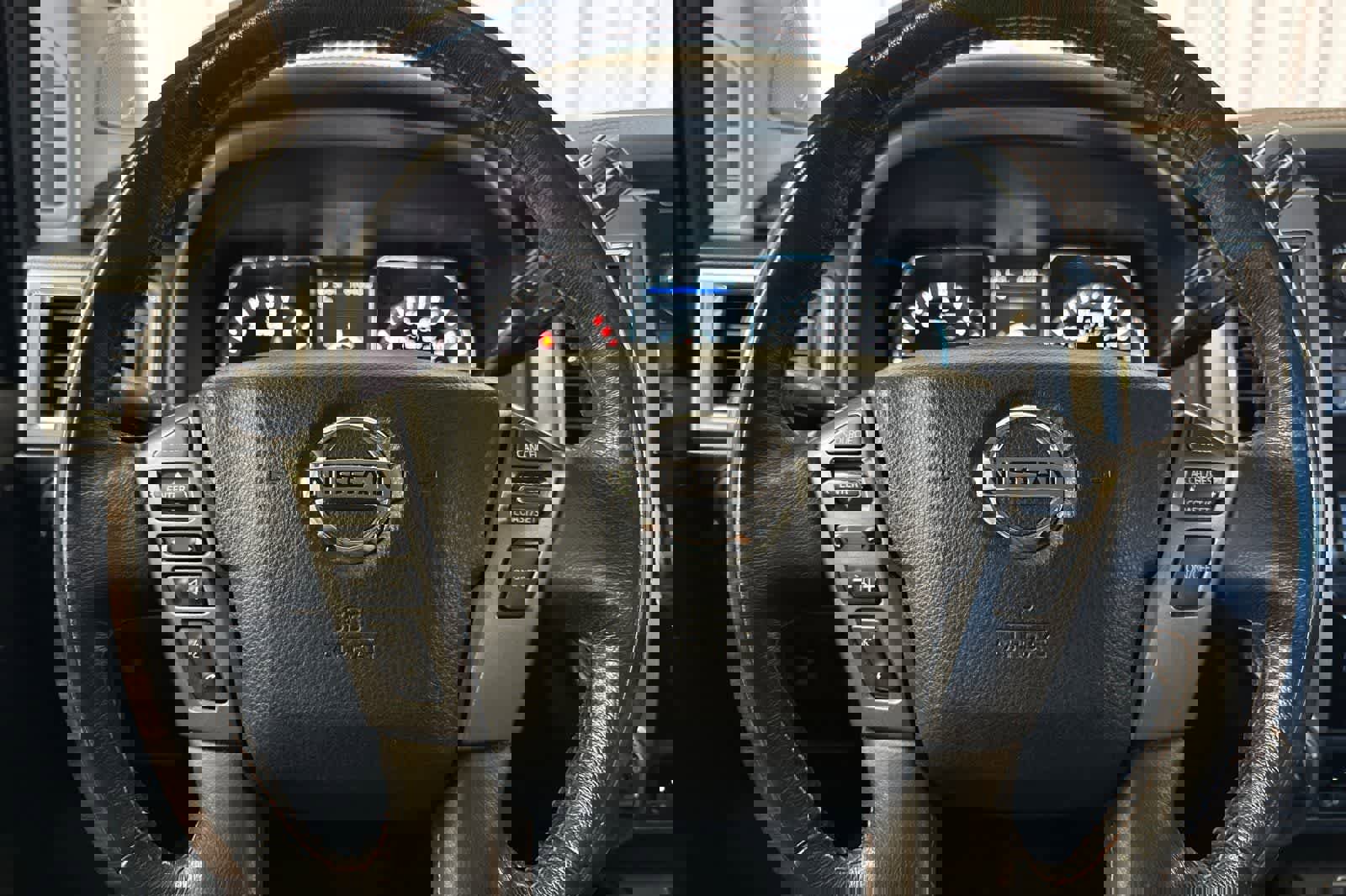 Used 2019 Nissan Titan Platinum Reserve w/ Platinum Utility Package image 25