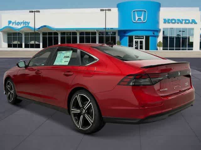 Used 2025 Honda Accord Sport image 3