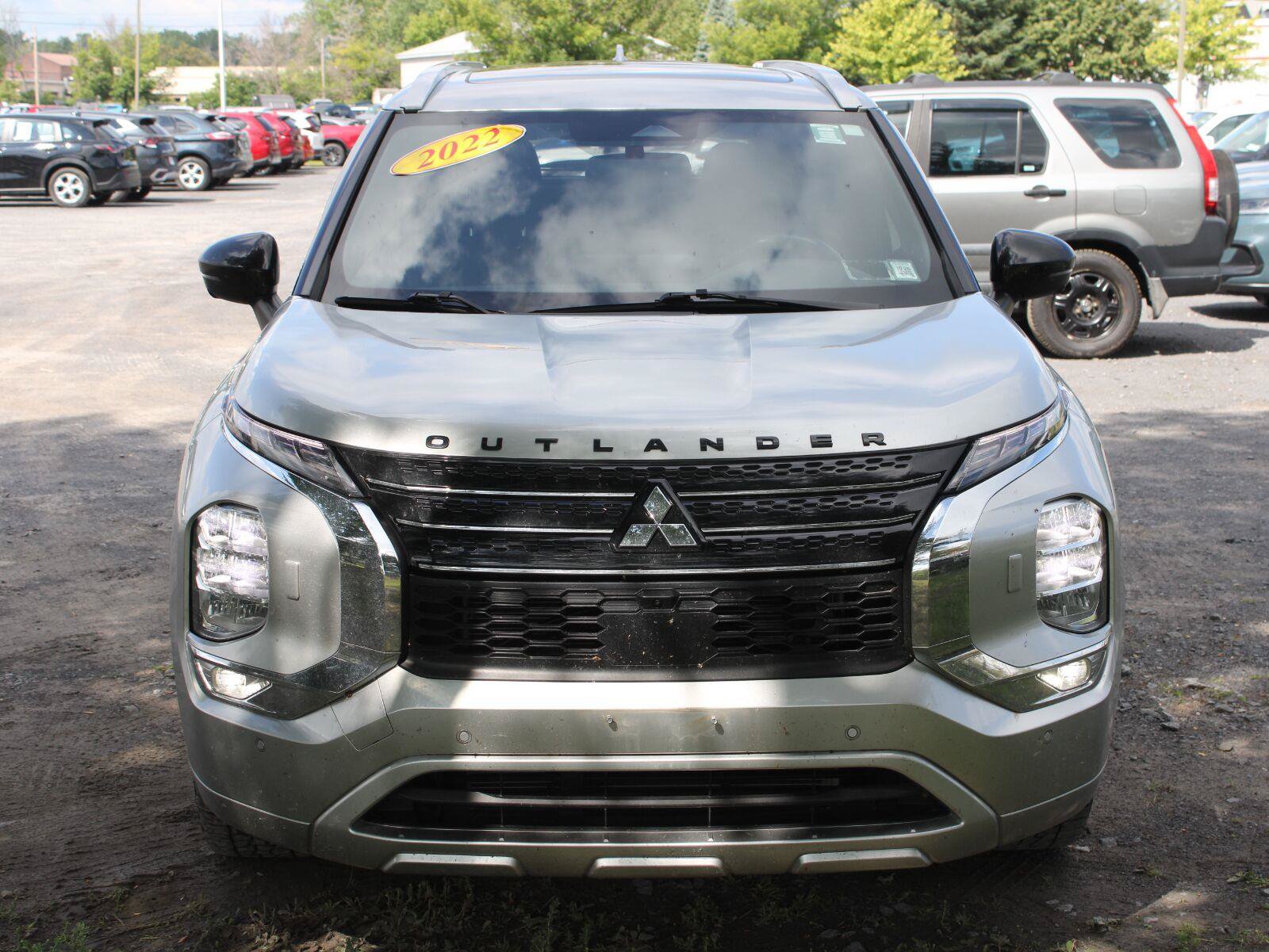 Used 2022 Mitsubishi Outlander SEL AWD/4WD image 2