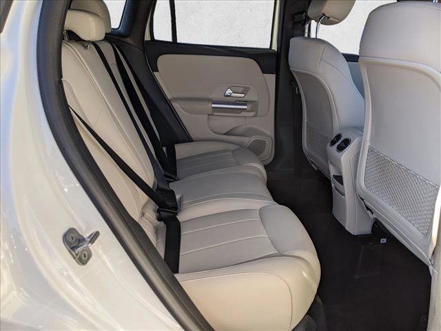 Certified 2025 Mercedes-Benz GLA 250 4MATIC image 24