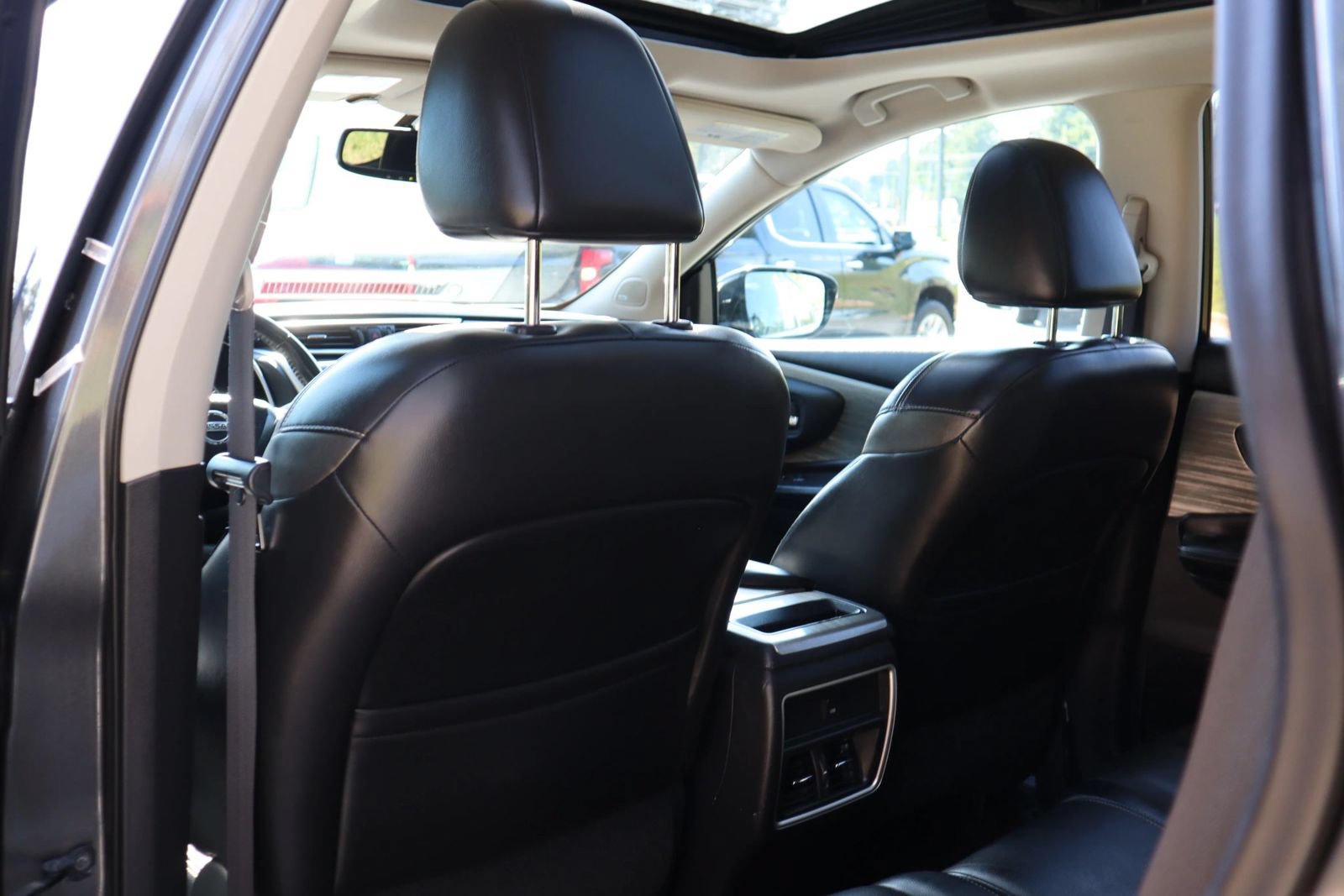 Used 2015 Nissan Murano SL w/ SL Technology Package FWD image 11
