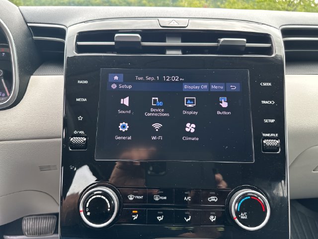 Certified 2024 Hyundai Tucson SE FWD image 16