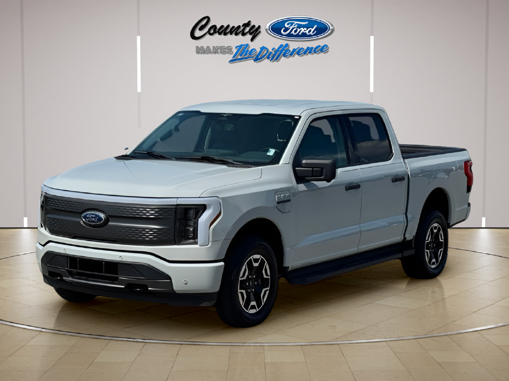 Used 2023 Ford F150 Lightning XLT w/ Tow Technology Package AWD/4WD image 2