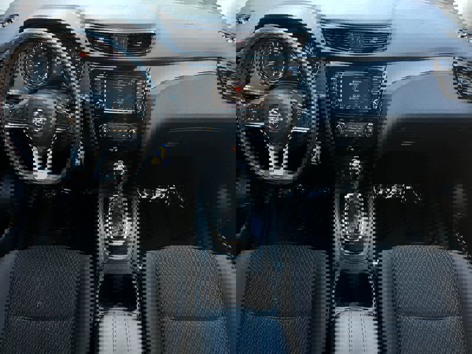 Used 2020 Nissan Rogue Sport S image 4