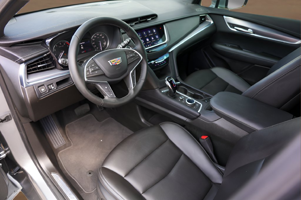Certified 2024 Cadillac XT5 Luxury FWD image 10