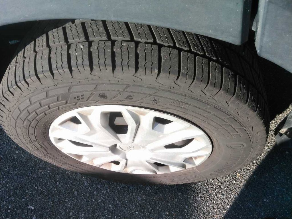 Used 2023 Ford Transit 350 148 Low Roof Wagon image 10