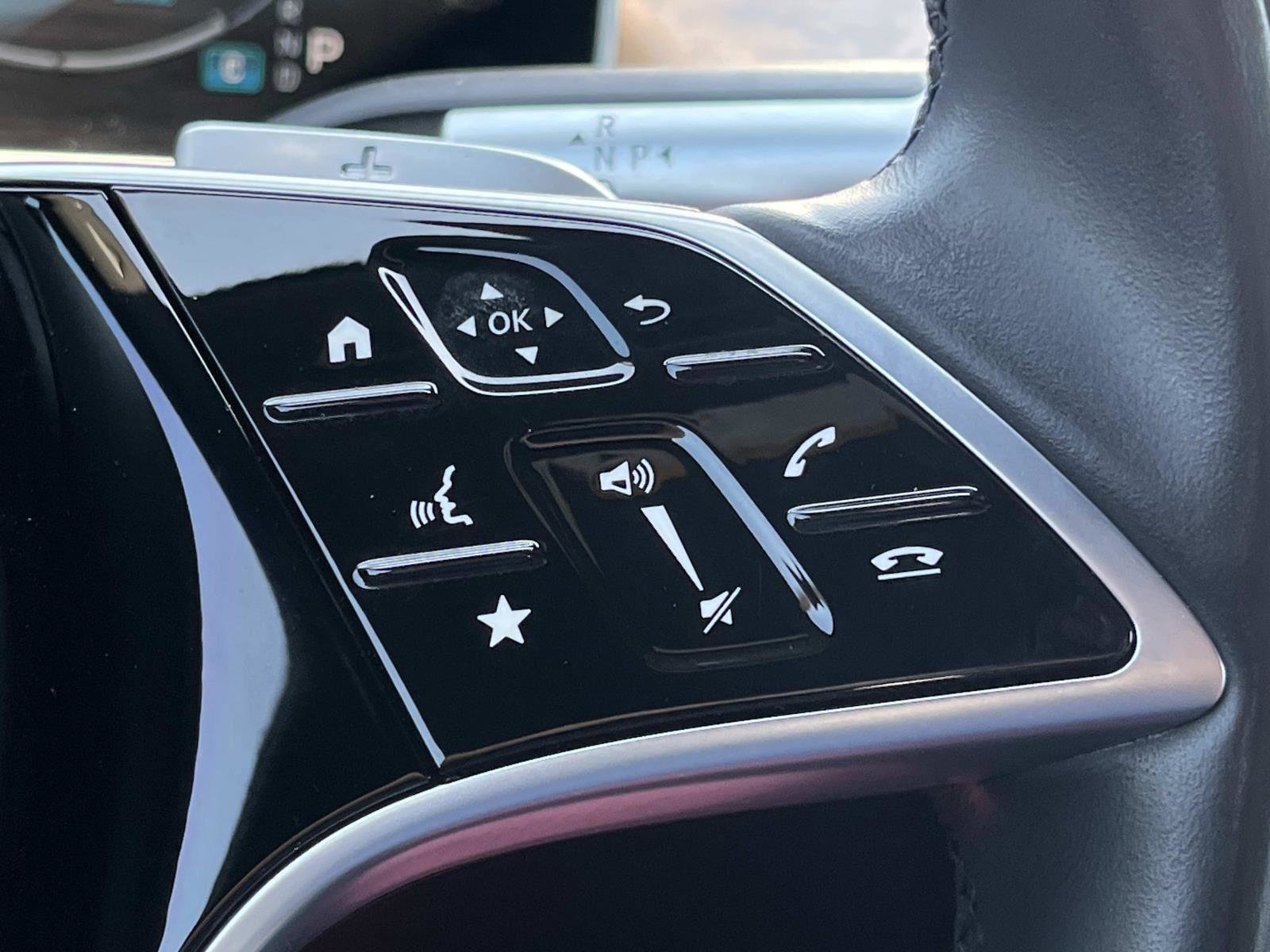 Certified 2023 Mercedes-Benz S 500 4MATIC w/ AMG Line image 28