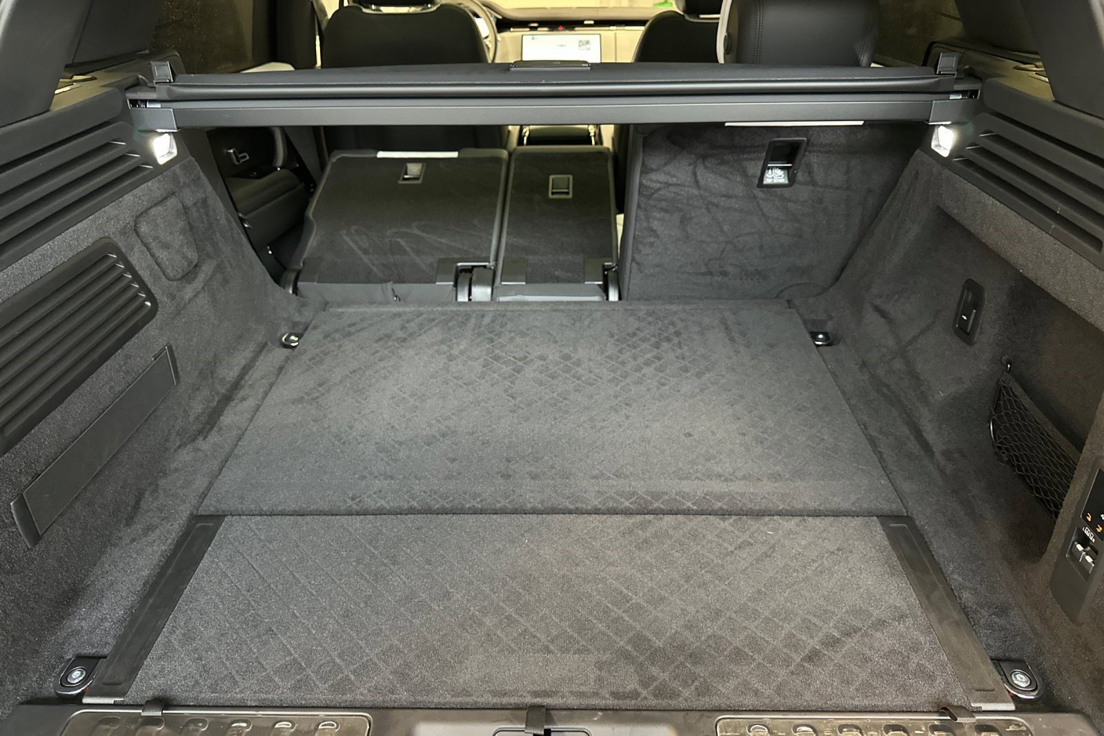 Used 2025 Land Rover Range Rover Sport Dynamic SE image 32