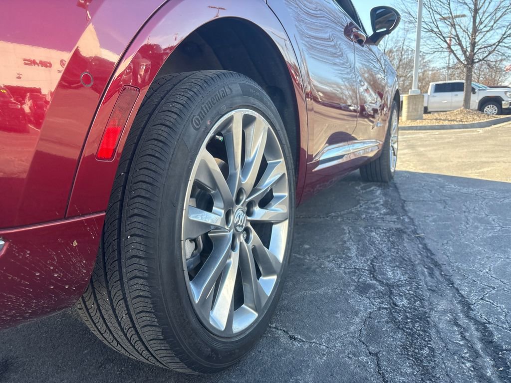 Used 2022 Buick Envision Avenir w/ Technology Package II image 5