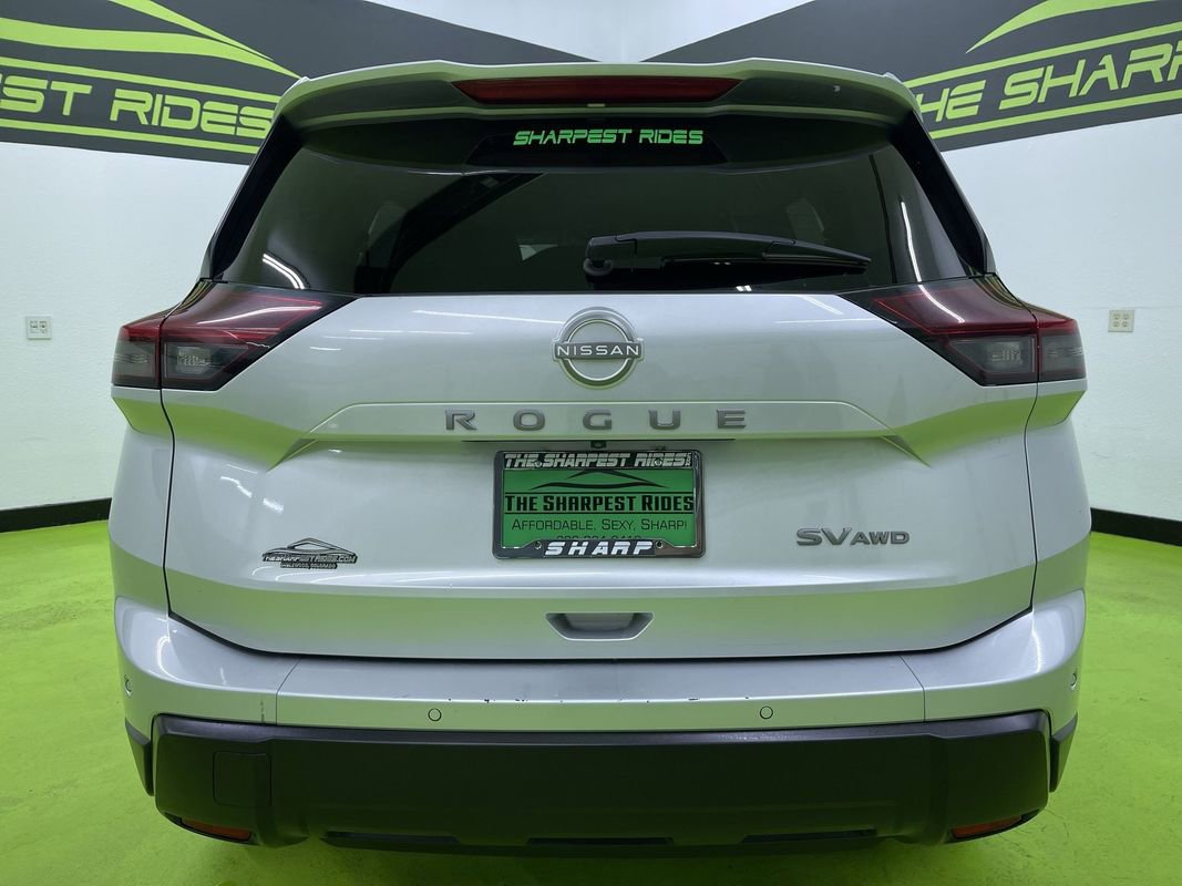 Used 2024 Nissan Rogue SV image 8