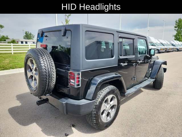 Used 2018 Jeep Wrangler Unlimited Sahara AWD/4WD image 5