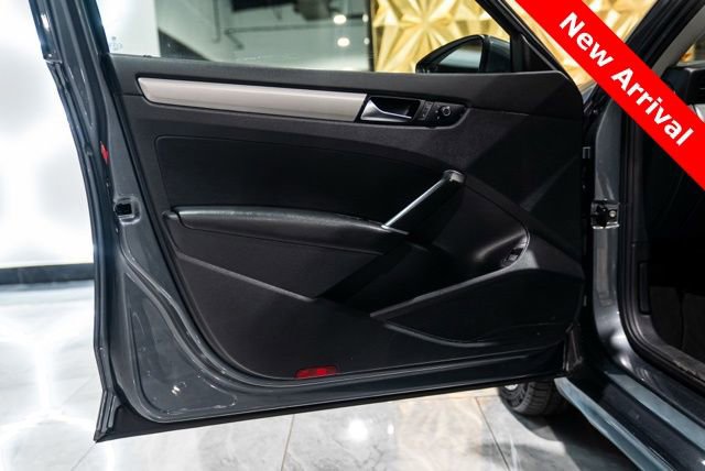 Used 2022 Volkswagen Passat 2.0T SE image 24