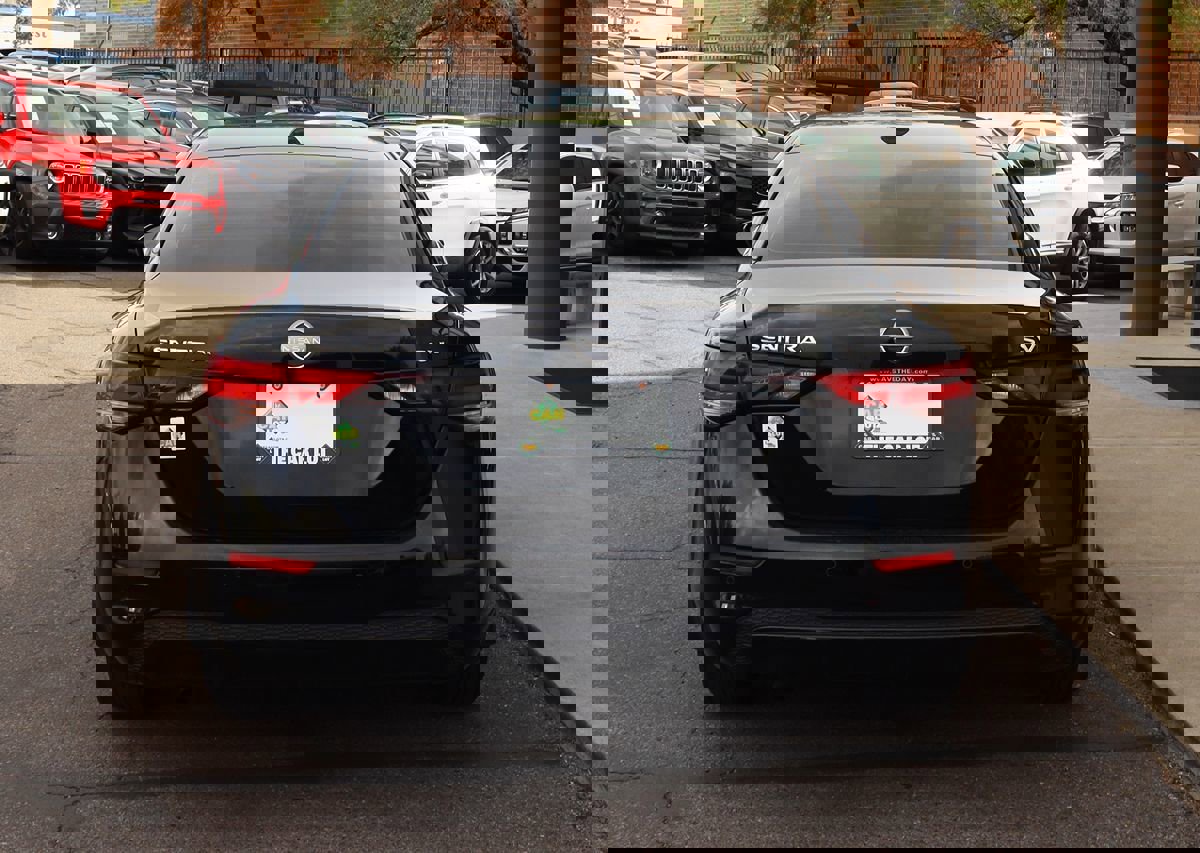 Used 2024 Nissan Sentra SV image 11