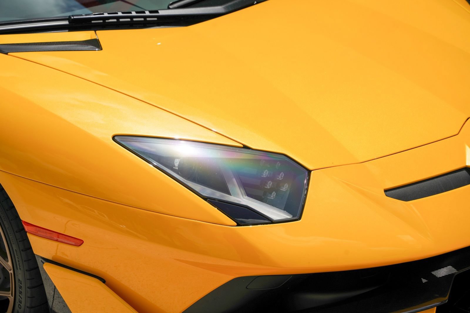 Used 2021 Lamborghini Aventador SVJ AWD/4WD image 10