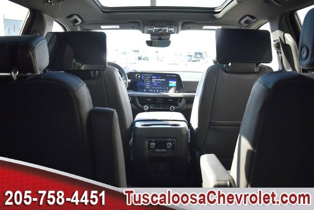 New 2026 Chevrolet Suburban Premier image 12